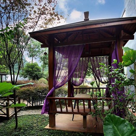 Blue Sky Hotel Yangshuo Exterior photo