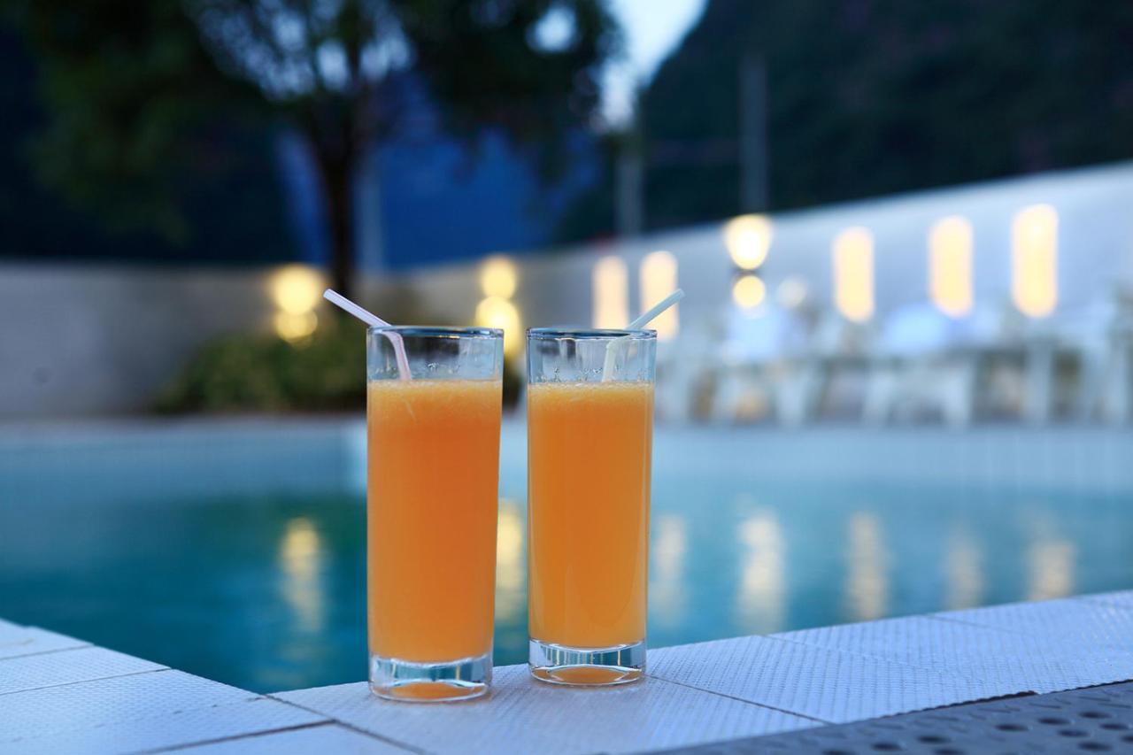 Blue Sky Hotel Yangshuo Exterior photo