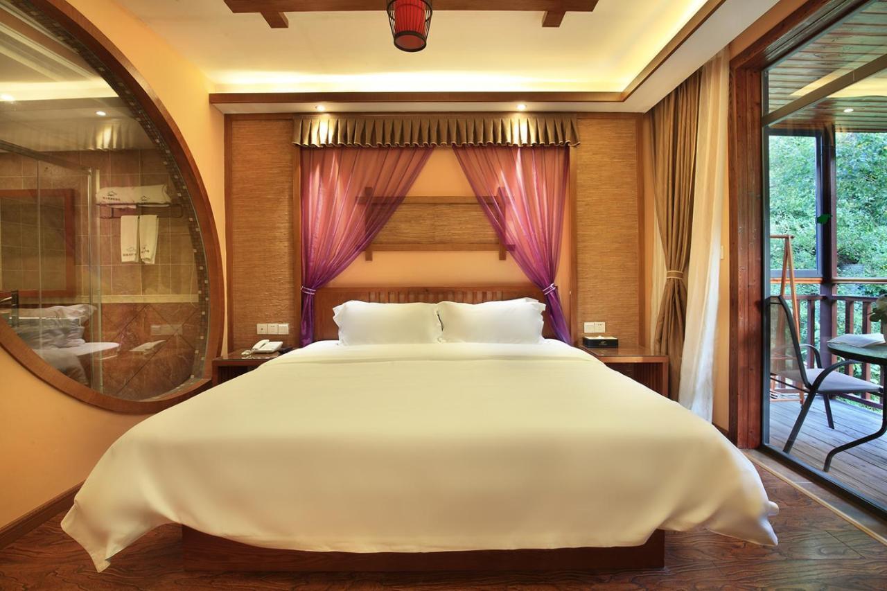Blue Sky Hotel Yangshuo Exterior photo