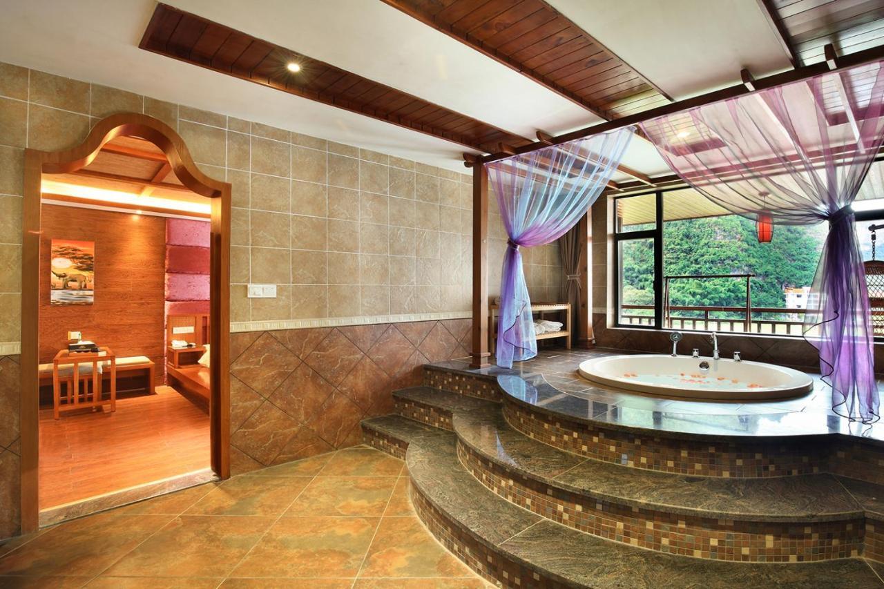 Blue Sky Hotel Yangshuo Exterior photo