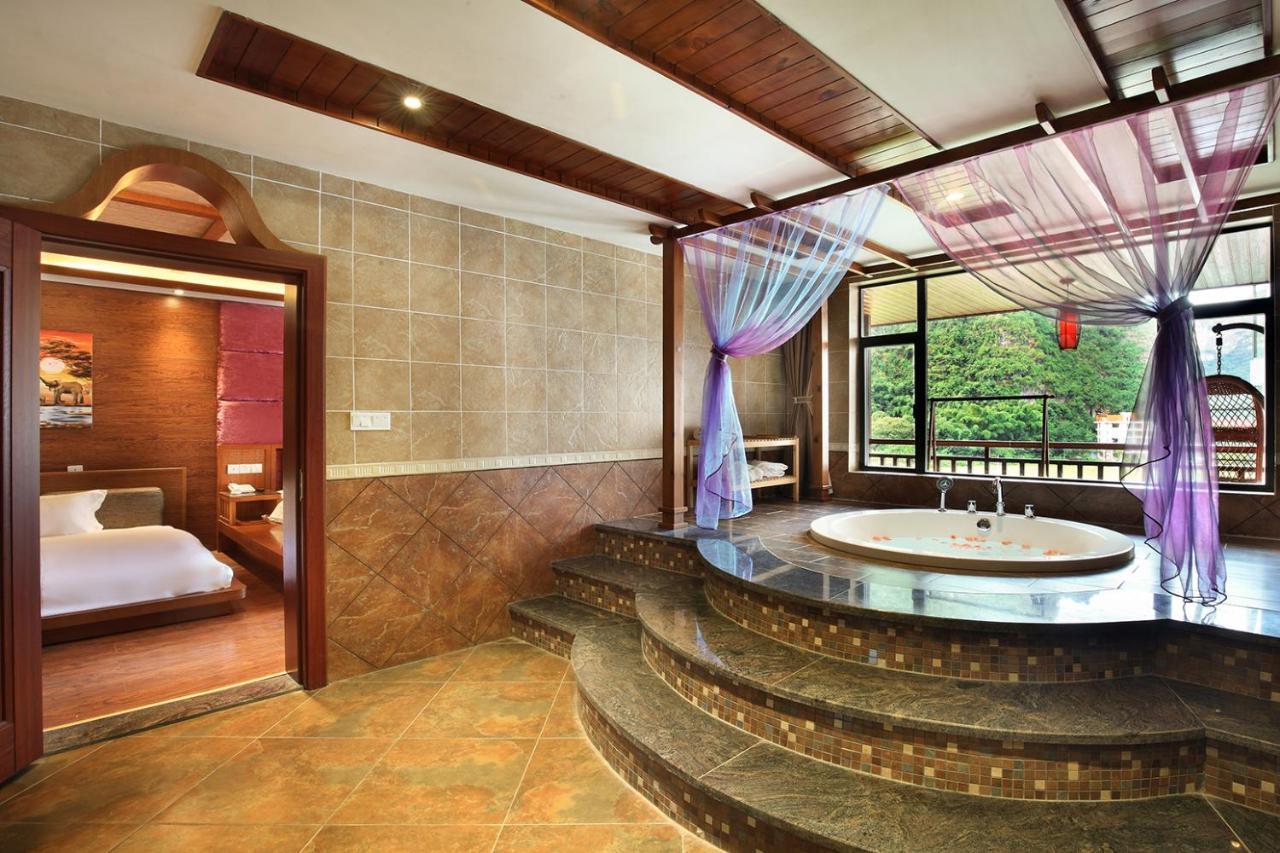 Blue Sky Hotel Yangshuo Exterior photo