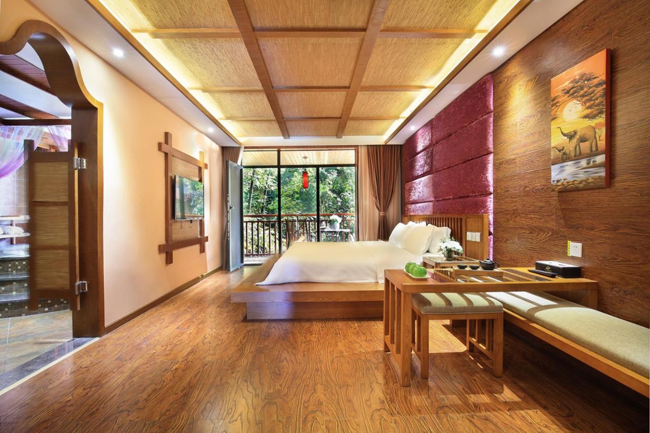 Blue Sky Hotel Yangshuo Exterior photo