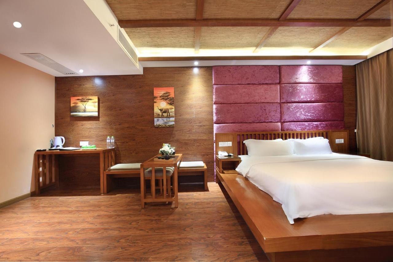 Blue Sky Hotel Yangshuo Exterior photo