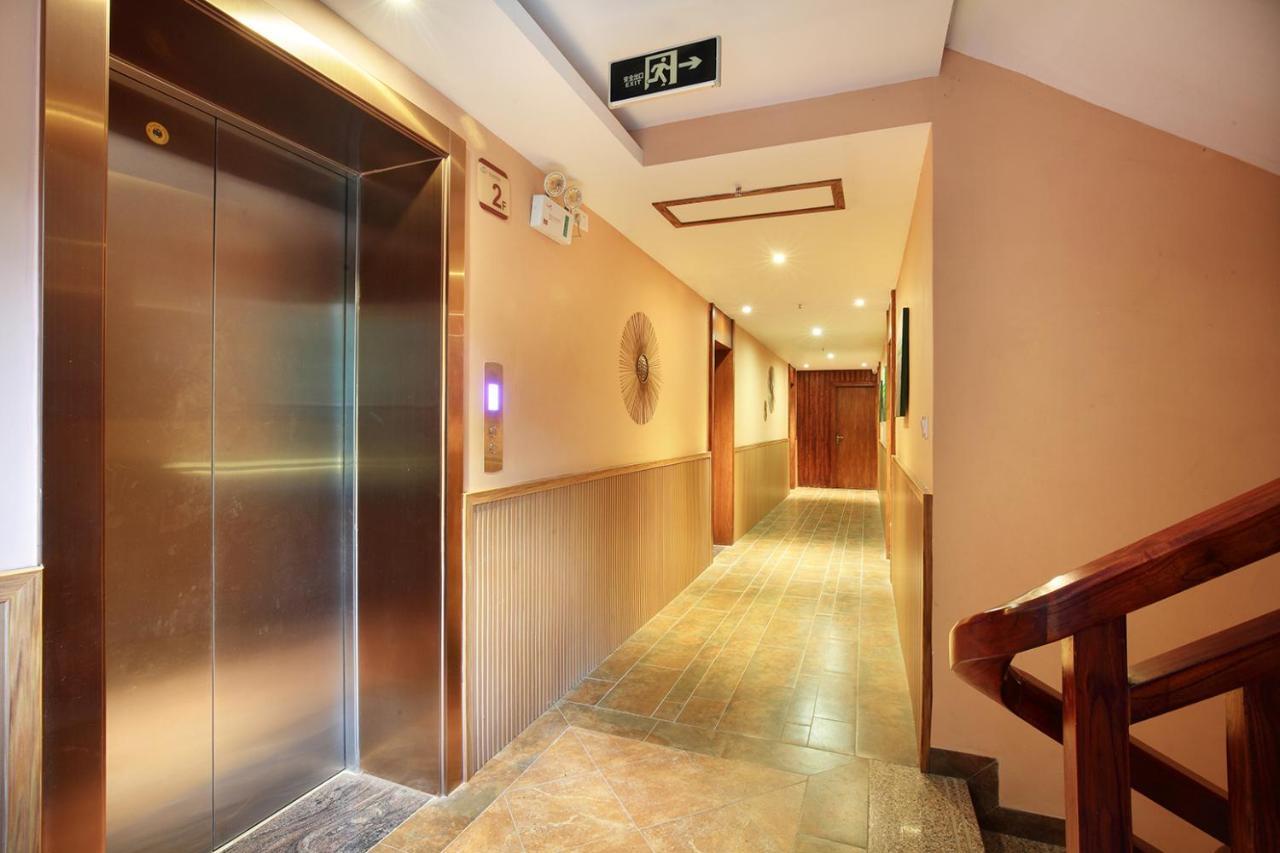 Blue Sky Hotel Yangshuo Exterior photo