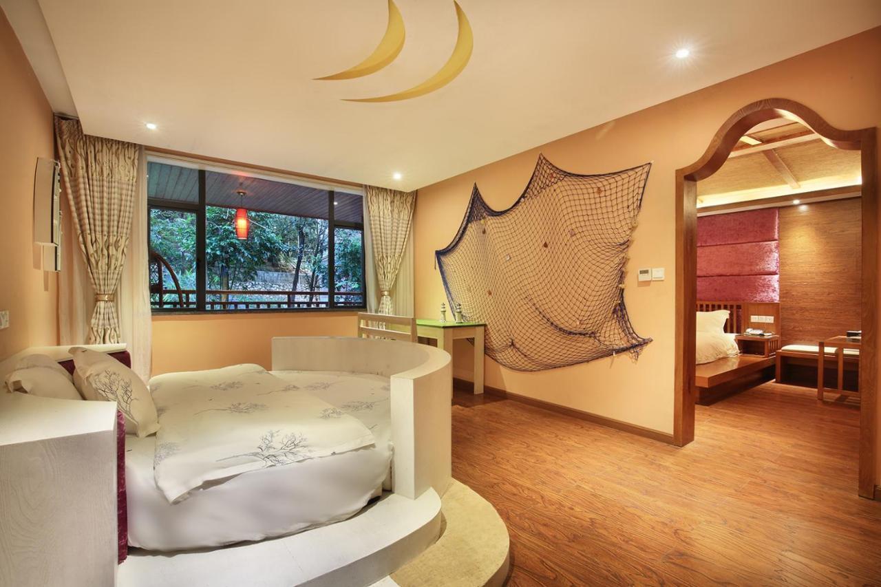Blue Sky Hotel Yangshuo Exterior photo