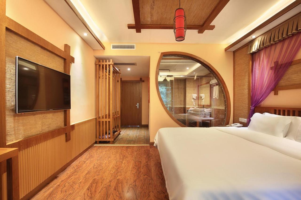 Blue Sky Hotel Yangshuo Exterior photo